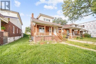 1531 Windsor Ave in Windsor, ON - Building Photo - Building Photo