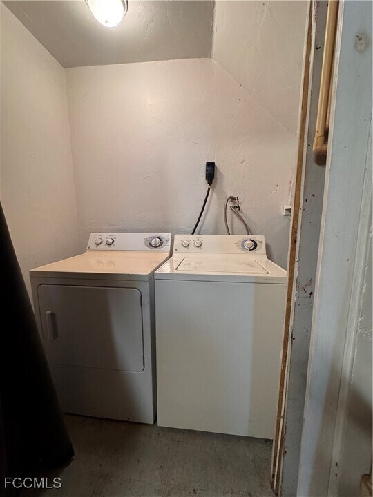 1618 Woodford Ave in Ft. Myers, FL - Building Photo