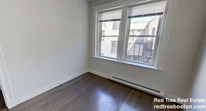 77 Park Dr, Unit 19 in Boston, MA - Building Photo - Building Photo