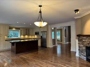 4072 Prairie St in Abbotsford, BC - Building Photo - Building Photo