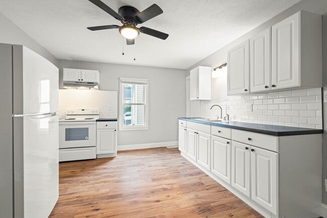 property at 208 S Swan St
