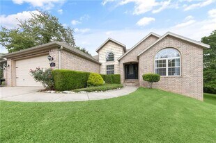 3 Rhonda Ln in Bella Vista, AR - Building Photo