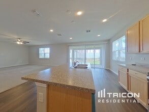 31767 Broadwater Ave in Leesburg, FL - Building Photo - Building Photo
