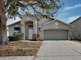 25830 Bloomsbury Ct in Land O Lakes, FL - Building Photo