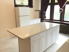 746 Broughton St, Unit 1C and 1A in Pittsburgh, PA - Building Photo - Building Photo