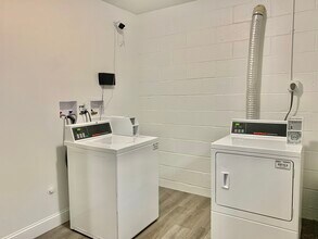 114 Grove St in Stamford, CT - Building Photo - Building Photo