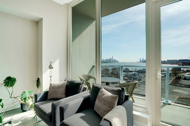 1200 Ave at Port Imperial-Unit -713 in Weehawken, NJ - Building Photo - Building Photo