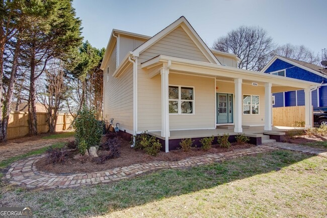 3286 Bachelor St in East Point, GA - Building Photo - Building Photo