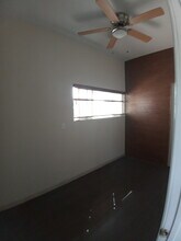 1921 Knoxville Ave, Unit 19211/2 in Long Beach, CA - Building Photo - Building Photo