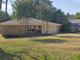 234 Navajo Trail in Gainesville, TX - Building Photo