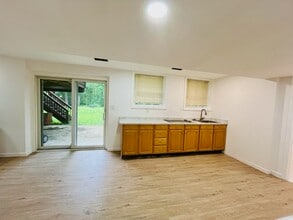 8622 Gateshead Rd in Alexandria, VA - Building Photo - Building Photo