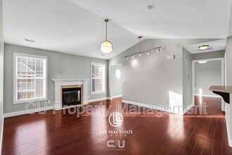 3038 E Stillwater Landing in Urbana, IL - Building Photo - Building Photo