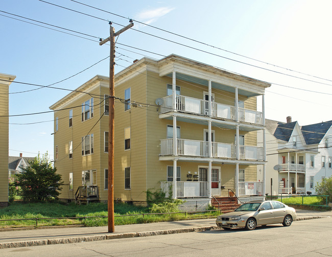 227 Amory St in Manchester, NH - Foto de edificio - Building Photo