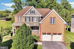 8227 St Francis Dr in Severn, MD - Building Photo