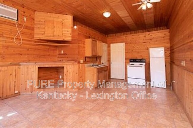 1825 Indian Mound Dr in Mount Sterling, KY - Building Photo - Building Photo