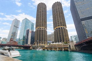 300 N State St, Unit 2504 in Chicago, IL - Building Photo