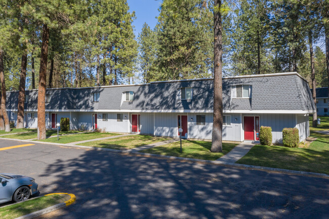 The Grove in Spokane, WA - Foto de edificio - Building Photo