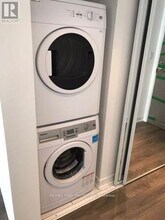 88 Harbour St in Toronto, ON - Building Photo - Building Photo