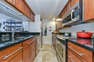 201 Newbury St, Unit 55 in Boston, MA - Building Photo - Building Photo
