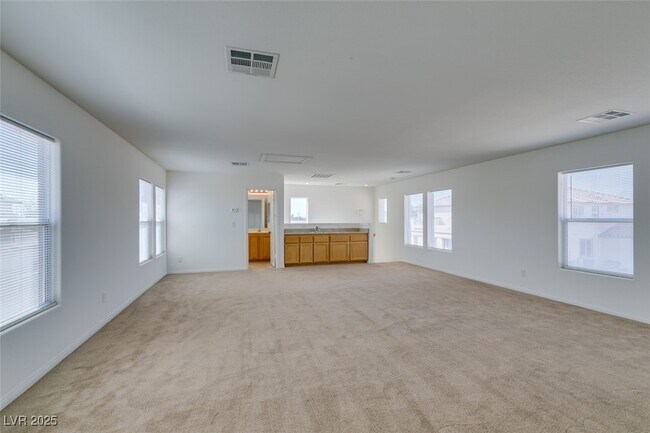 7850 Thunder Echo St in Las Vegas, NV - Building Photo - Building Photo