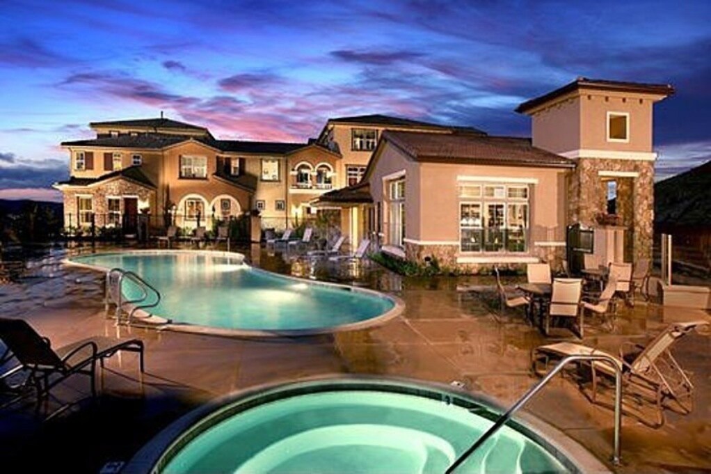 1104 Calabria St in Santee, CA - Foto de edificio