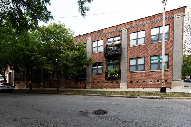 612 N Oakley Blvd, Unit # 0206 in Chicago, IL - Building Photo - Building Photo