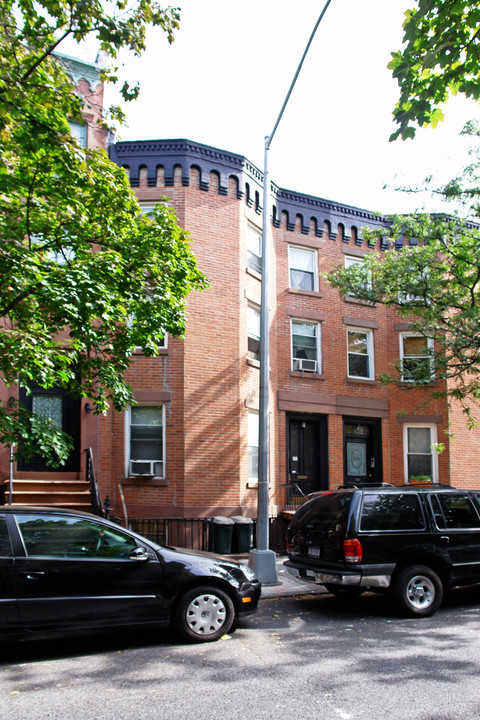 273 Degraw St in Brooklyn, NY - Building Photo