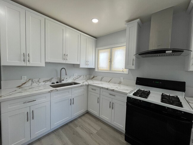 8623 Tilden Ave in Los Angeles, CA - Building Photo - Building Photo