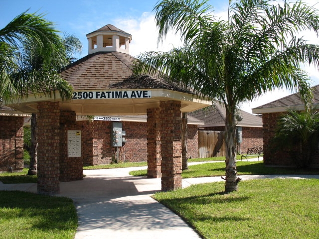 2500 Fatima Ave in Edinburg, TX - Foto de edificio