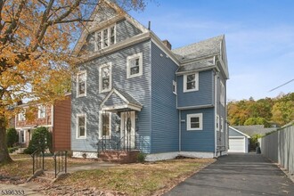 19 Ashwood Ave in Summit, NJ - Building Photo - Building Photo