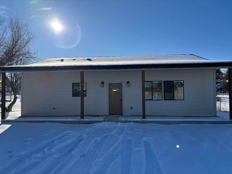 130 S Maple St in Townsend, MT - Building Photo