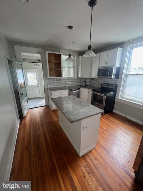 property at 8 E Main St