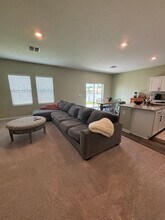 38403 Honey Suckle Dr in Dade City, FL - Building Photo - Building Photo