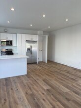 2428 Houston St, Unit 1 in Los Angeles, CA - Building Photo - Building Photo