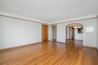 1404 10th Ave W in Seattle, WA - Building Photo - Building Photo