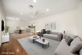 9762 Tappenbeck Dr in Houston, TX - Building Photo - Building Photo