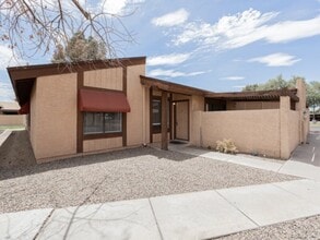 2141 E Kirkland Ln in Tempe, AZ - Building Photo - Building Photo