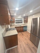 515 1/2 S Tremont St in Oceanside, CA - Building Photo - Building Photo