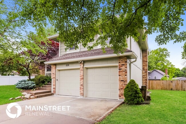 property at 209 S Montclaire Dr