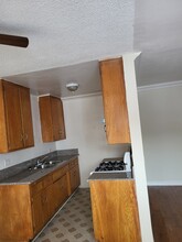 4542 W 17th St, Unit 3 in Los Angeles, CA - Building Photo - Building Photo