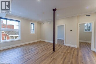 100 Charlton Ave W in Hamilton, ON - Building Photo - Building Photo