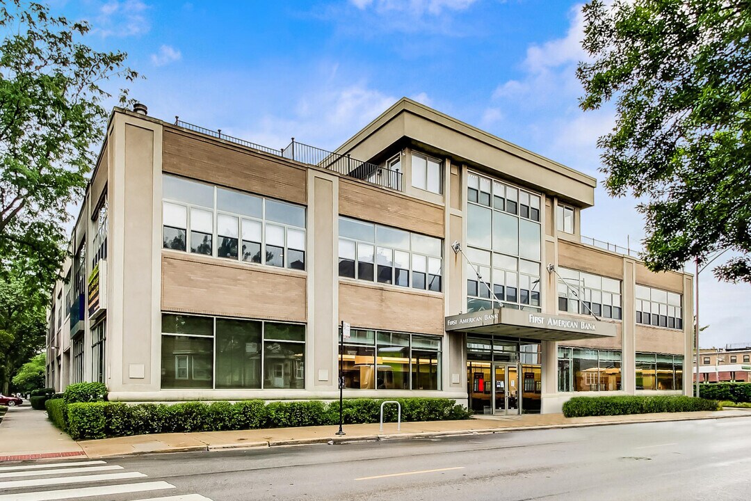 2750 N Wayne Ave in Chicago, IL - Building Photo