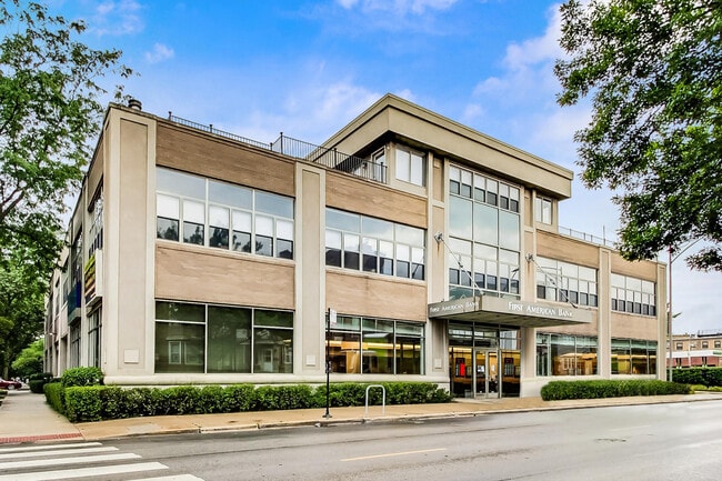 property at 2750 N Wayne Ave