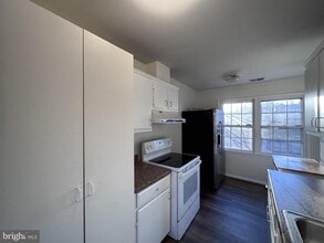 12335 Woodlawn Ct in Woodbridge, VA - Building Photo - Building Photo