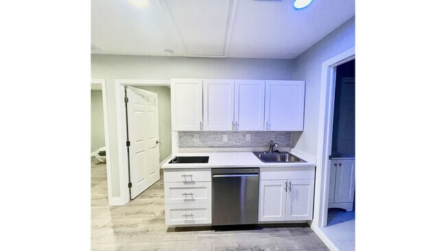 7029 Fernleaf Ct, Unit My Place - All utilities in Port Richey, FL - Building Photo - Building Photo