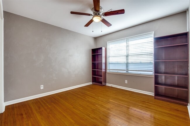 property at 118 Southbrook Cir