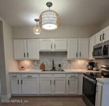 1857 Brookview Dr S in Jacksonville, FL - Building Photo - Building Photo