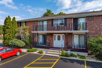 Olde Pulley Lane in Menasha, WI - Foto de edificio - Building Photo