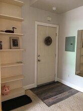 106 S Fairmount St, Unit Furnished Studio Apt. in Pittsburgh, PA - Building Photo - Building Photo