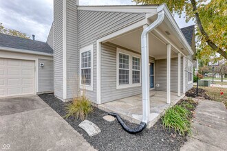 8520 Lincoln Ct in Fishers, IN - Building Photo - Building Photo